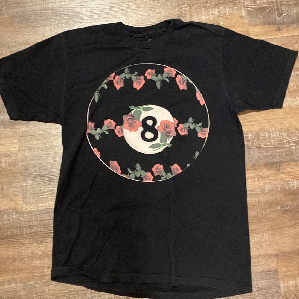 8 Ball Roses T-shirt